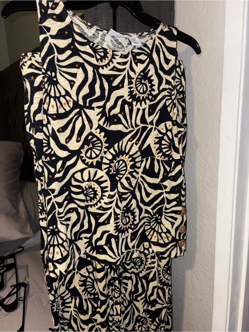Nicole Miller Black & Cream Sleeveless Patterned Midi Dress with Tan Accents
